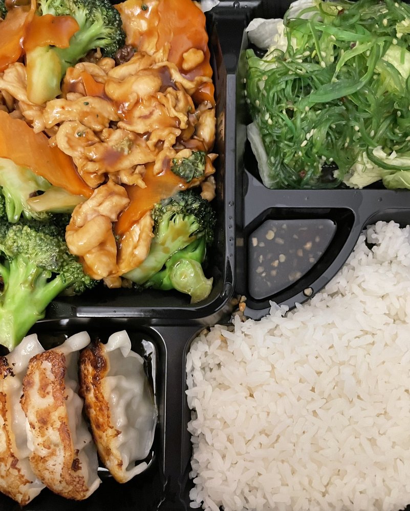Food from Fusia Bento Bar