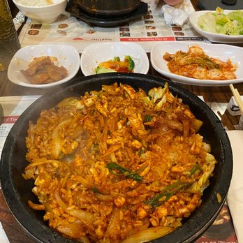 DuBu - Ojingeo Dolpan Bibimbap - Korean Near Me - Elkins Park, Pennsylvania