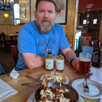 Everybody’s Brewing - Get the curd & bacon fries. You won't regret it! - Breweries Near Me - Battle Ground, Washington Everybody’s Brewing - Get the curd & bacon fries. You won't regret it! - Breweries Near Me - Battle Ground, Washington