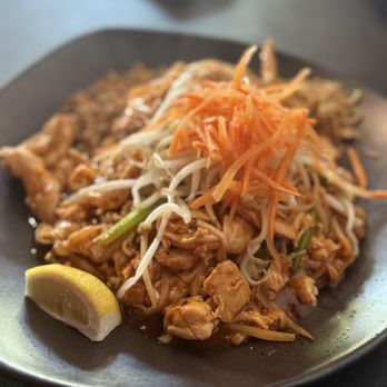 EAV Thai & Sushi - Sushi Bars Near Me - Atlanta, Georgia EAV Thai & Sushi - Sushi Bars Near Me - Atlanta, Georgia