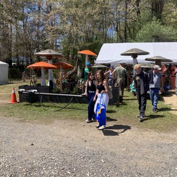 Brimfield Flea Markets - Flea Markets Near Me - Brimfield, Massachusetts