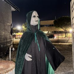 Cutting Edge Haunted House