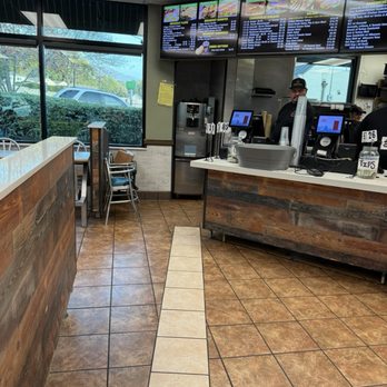 Everest Burgers - Burgers Near Me - Glendale, California