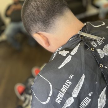 Elegance Barber Lounge - Barbers Near Me - Garwd, New Jersey