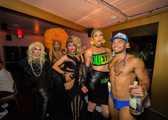 Queen Bar Las Vegas by null