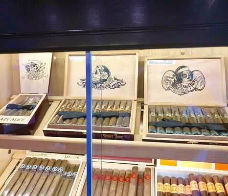 DePorres House of Barbering & Lounge by null