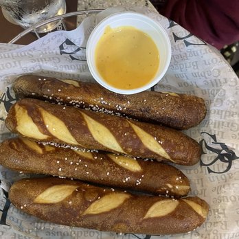 Hickory Bar & Grille - Bavarian Pretzels - Seafood Near Me - Hermitage, Pennsylvania
