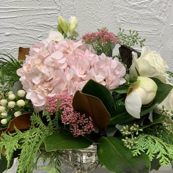 Chestnut Street Flowers - Florists Near Me - Winnetka, Illinois Chestnut Street Flowers - Florists Near Me - Winnetka, Illinois
