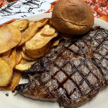 Wiley’s Cove Hideaway - 10oz Sirloin Plate (already ate the salad) - Steakhouses Near Me - Leslie, Arkansas