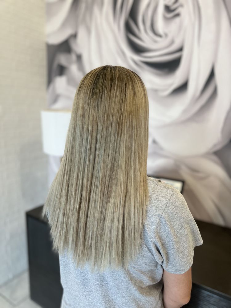 Beauty By Evelyn Logo