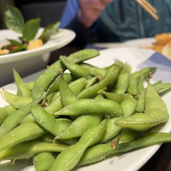 Feng Shui Restaurant & Lounge - Edamame - Chinese Near Me - Burlington, Massachusetts