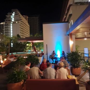 Hideout - Bars Near Me - Honolulu, Hawaii Hideout - Bars Near Me - Honolulu, Hawaii