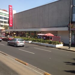 Woolworth - Woolworth cerca del metrobús estación Campeche