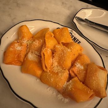 Cafe Renee - Rigatoni alla vodka - French Near Me - Toronto, Ontario