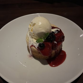 Nick's On 2nd - Gooey butter cake - New American Near Me - Long Beach, California Nick's On 2nd - Gooey butter cake - New American Near Me - Long Beach, California