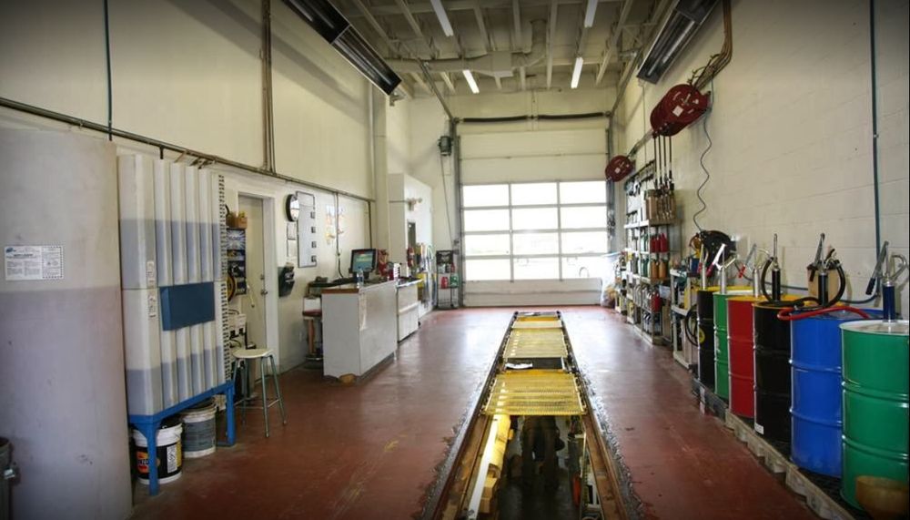 MINUTE MUFFLER & BRAKE & QUICK LUBE Updated July 2024 1103E 18th