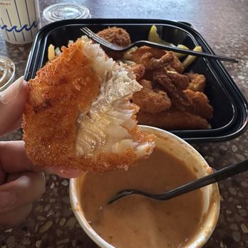 Fisherman's Outlet - Fried fish and lobster bisque - Seafood Markets Near Me - Los Angeles, California