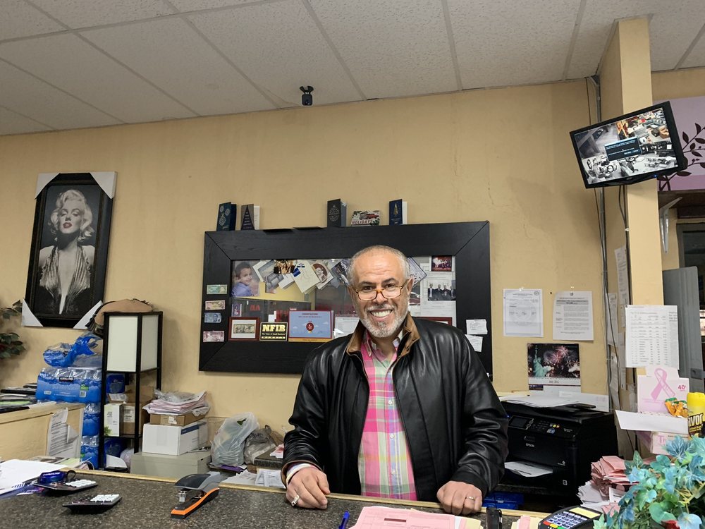 BEST DEAL FURNITURE 61 Photos & 81 Reviews Furniture Stores 1 W