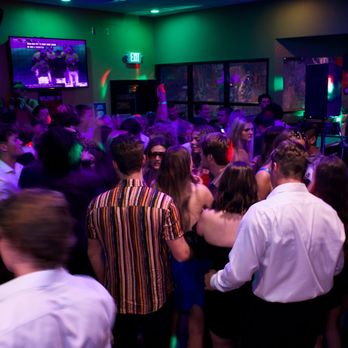 Bench Warmers - a large group of people dancing - Sports Bars Near Me - Corvallis, Oregon