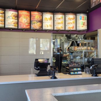 Taco Bell - Counter - Fast Food Near Me - Yucca Valley, California