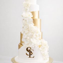 Scharolina's Custom Cakes
