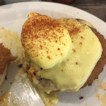 Bill's Cafe - Crab Cakes Benedict - American Near Me - San Jose, California Bill's Cafe - Crab Cakes Benedict - American Near Me - San Jose, California