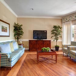 Friendship Manor Nursing & Rehabilitation Center - Sunroom