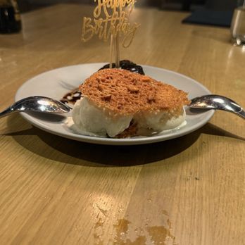 Earls Kitchen + Bar - Dessert - Cocktail Bars Near Me - Plano, Texas