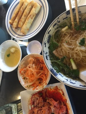 Thuy's Pho by null