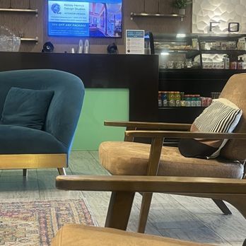 Forma Gym - Inside waiting area (view of café) - Gyms Near Me - Walnut Creek, California