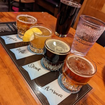 Moose's Tooth - Arctic Apple Ale, Moose's Tooth Hefeweizen, Pipeline Stout, Northern Lights Amber - Pizza Near Me - Anchorage, Alaska Moose's Tooth - Arctic Apple Ale, Moose's Tooth Hefeweizen, Pipeline Stout, Northern Lights Amber - Pizza Near Me - Anchorage, Alaska