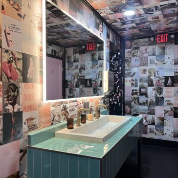 Almost Famous - Cocktail Bars Near Me - Scottsdale, Arizona