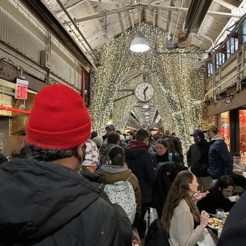 Friedman's - a crowd of people in a shopping mall - Breakfast & Brunch Near Me - New York, New York Friedman's - a crowd of people in a shopping mall - Breakfast & Brunch Near Me - New York, New York