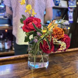 Sundowner Bar & Grill - Flowers