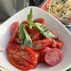Tomato salad
