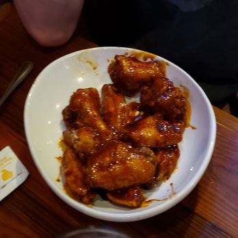Miller's Ale House - Dozen Wings at Miller's Ale House International Dr. - American Near Me - Orlando, Florida