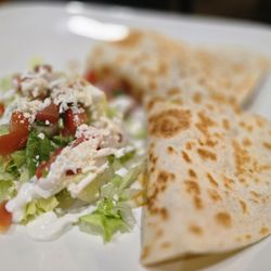 Tonas Margarita Bar - Classic quesadilla, birria