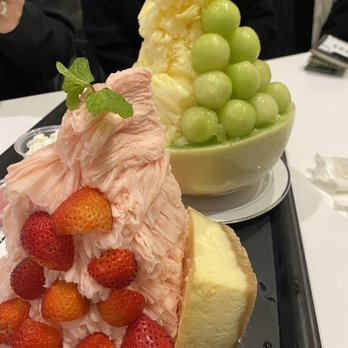 Oakobing - 24 Oz. Strawberry with Cheesecake Shaved Ice & 24 oz. Mango Melon Shaved Ice - Ice Cream & Frozen Yogurt Near Me - Pasadena, California Oakobing - 24 Oz. Strawberry with Cheesecake Shaved Ice & 24 oz. Mango Melon Shaved Ice - Ice Cream & Frozen Yogurt Near Me - Pasadena, California