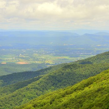Skyline Drive - Wonderful View of The Valley - Parks Near Me - Front Royal, Virginia