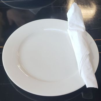 Daddy Ji Finest Indian Cuisine - Simple plate setting - Indian Near Me - Claremont, California