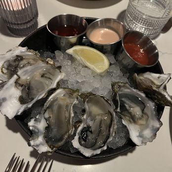 Glasspar - Oysters on the half shell - Seafood Near Me - Dana Point, California Glasspar - Oysters on the half shell - Seafood Near Me - Dana Point, California