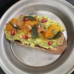 Fifí Almacén - Avo toast
