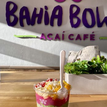 Bahia Bowls - Green & pitaya - Acai Bowls Near Me - Estero, Florida Bahia Bowls - Green & pitaya - Acai Bowls Near Me - Estero, Florida
