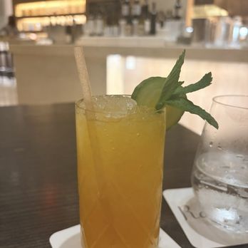 Ravello - Peach refresher mocktail - Italian Near Me - Orlando, Florida