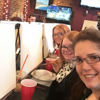 Pub & Paint - Art Classes Near Me