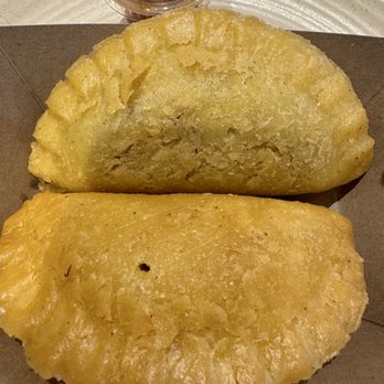 El Pilón - Classic Chicken Empanada and Classic Beef Empanada - Food Trucks Near Me - Portland, Oregon El Pilón - Classic Chicken Empanada and Classic Beef Empanada - Food Trucks Near Me - Portland, Oregon
