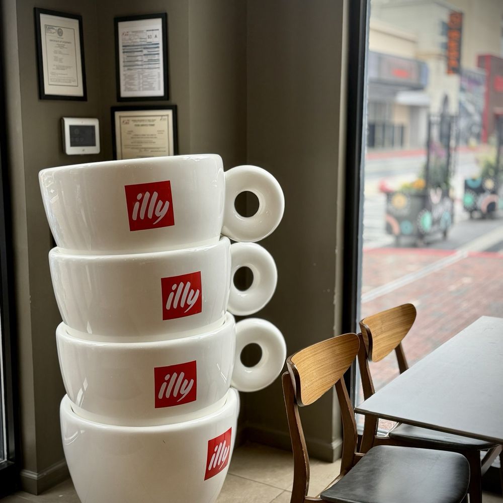 illy Caffé - Interior - Cafes Near Me - Atlanta, Georgia