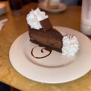 The Cheesecake Factory Providence Reservations American New Desserts Seafood Providence Ri Find Open Tables Yelp
