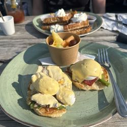 Sorso Lounge - Brie, ham & asparagus benny