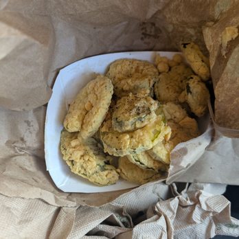 Harbor Burger Shack - Pickle chips - Burgers Near Me - Kittery, Maine